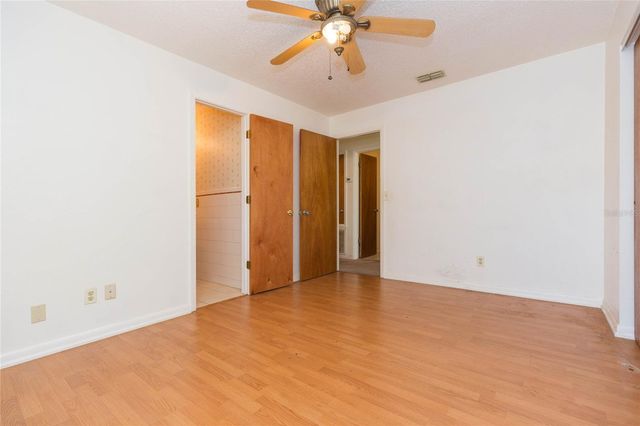 17616 EAGLE LANE, Lutz, FL 33558