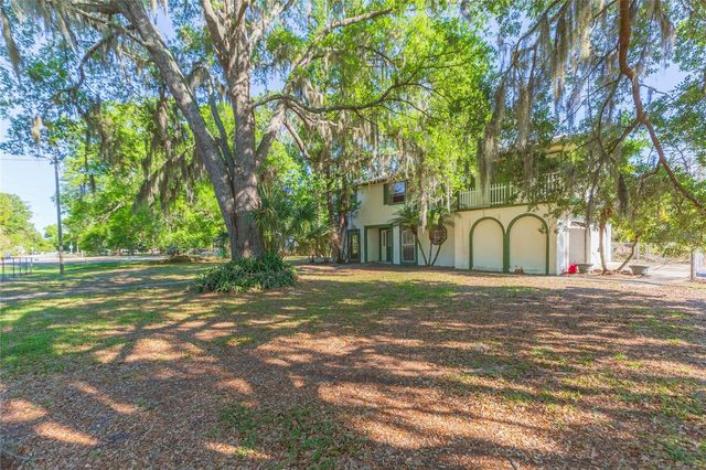 17616 EAGLE LANE, Lutz, FL 33558