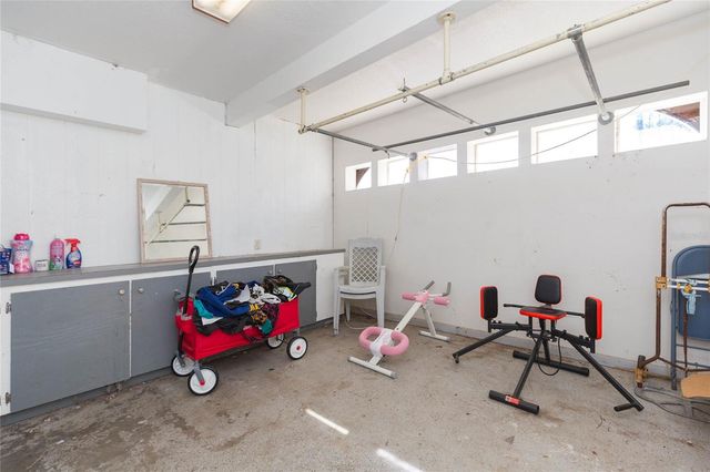 17616 EAGLE LANE, Lutz, FL 33558