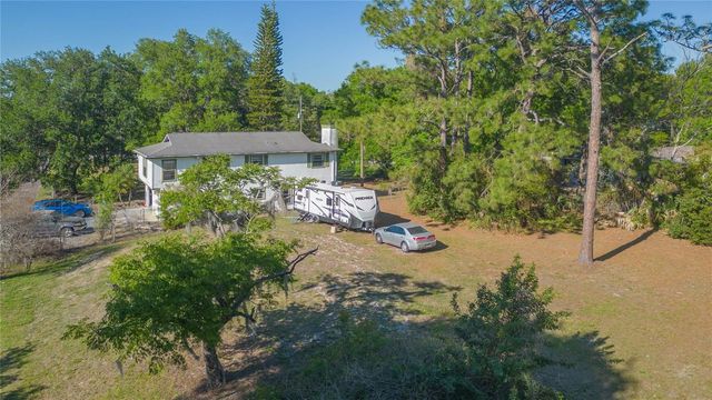 17616 EAGLE LANE, Lutz, FL 33558