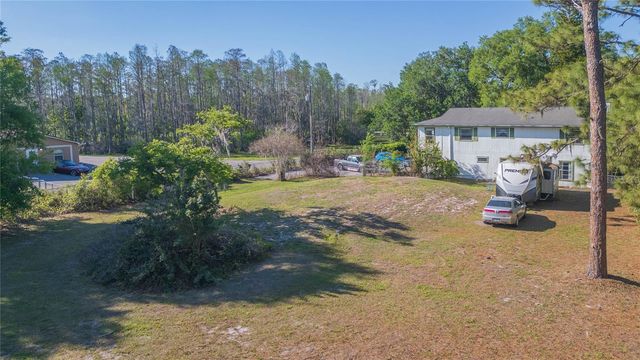17616 EAGLE LANE, Lutz, FL 33558