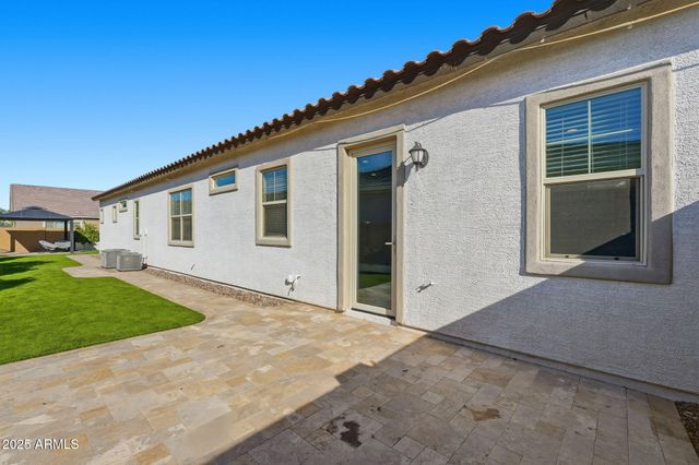 204 E TAURUS Place, Chandler, AZ 85249