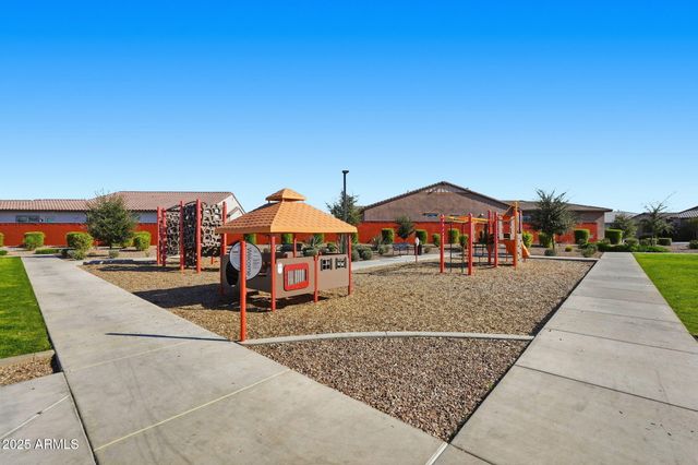 204 E TAURUS Place, Chandler, AZ 85249