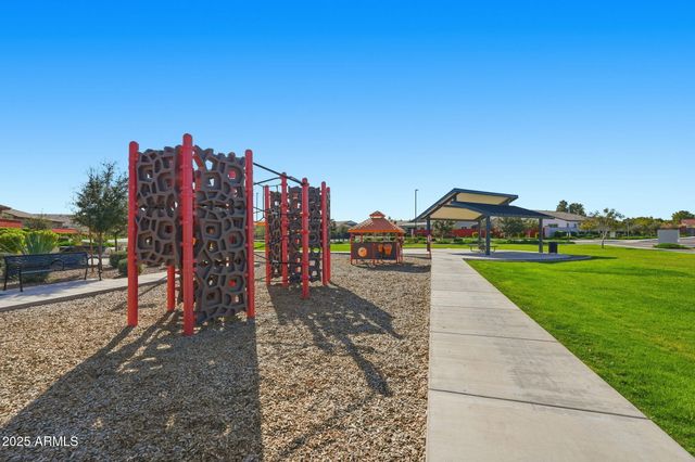 204 E TAURUS Place, Chandler, AZ 85249