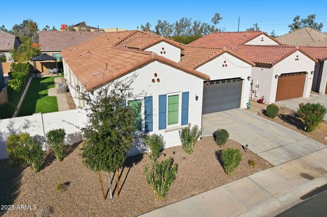 204 E TAURUS Place, Chandler, AZ 85249