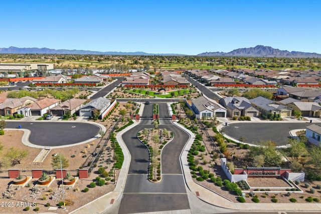 204 E TAURUS Place, Chandler, AZ 85249