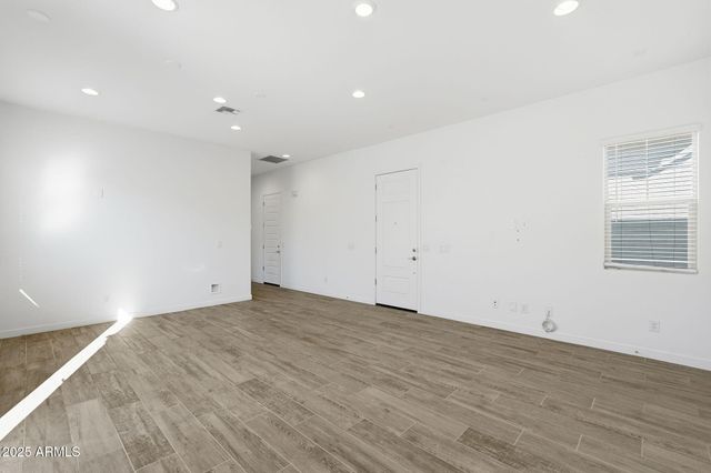 204 E TAURUS Place, Chandler, AZ 85249