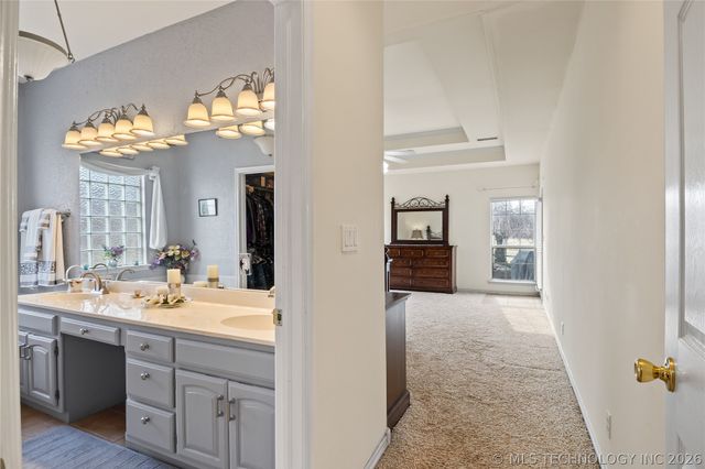 8402 N 100th East Avenue, Owasso, OK 74055