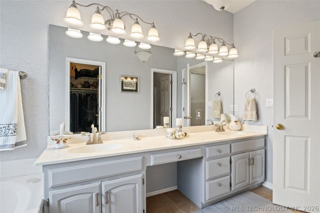 8402 N 100th East Avenue, Owasso, OK 74055