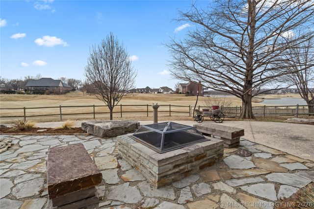 8402 N 100th East Avenue, Owasso, OK 74055