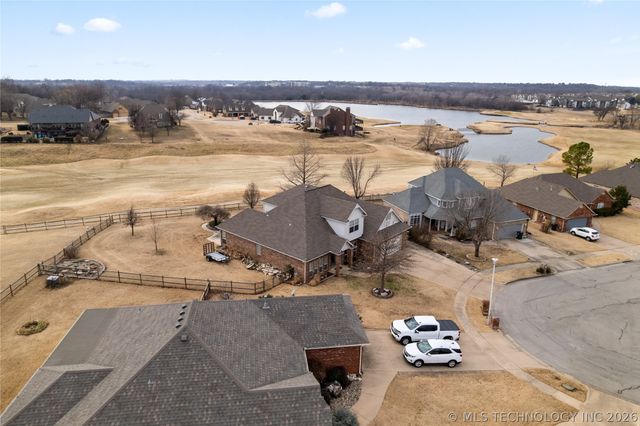 8402 N 100th East Avenue, Owasso, OK 74055