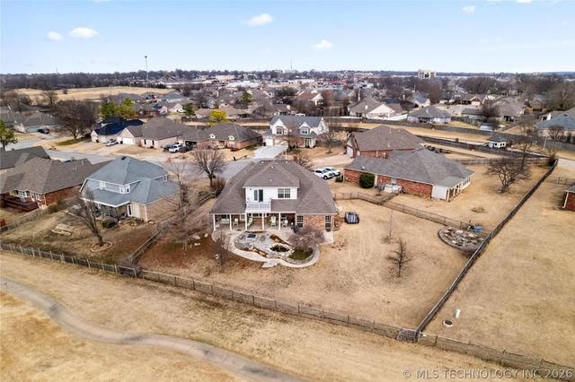 8402 N 100th East Avenue, Owasso, OK 74055