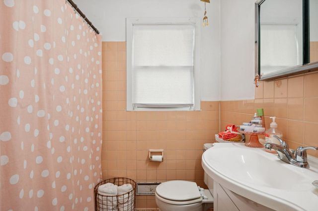 3513 Emerson Avenue South, Minneapolis, MN 55408