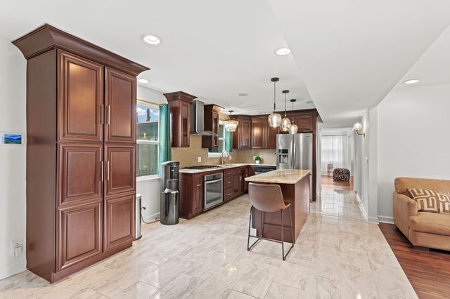 6016 Clifton Dr, Columbia, TN 38401