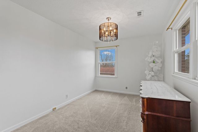 6016 Clifton Dr, Columbia, TN 38401