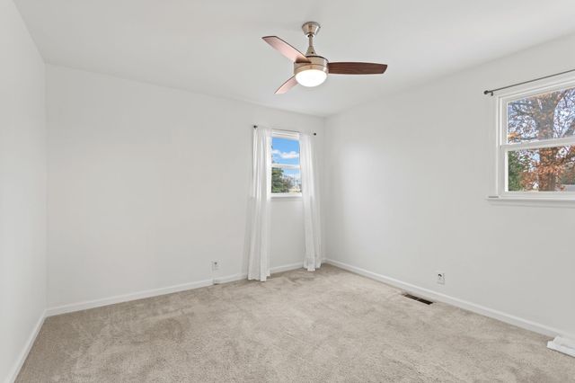 6016 Clifton Dr, Columbia, TN 38401