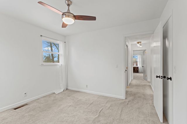 6016 Clifton Dr, Columbia, TN 38401