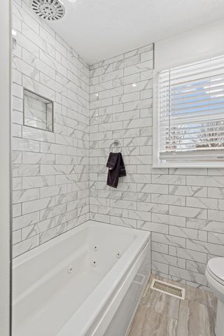 6016 Clifton Dr, Columbia, TN 38401