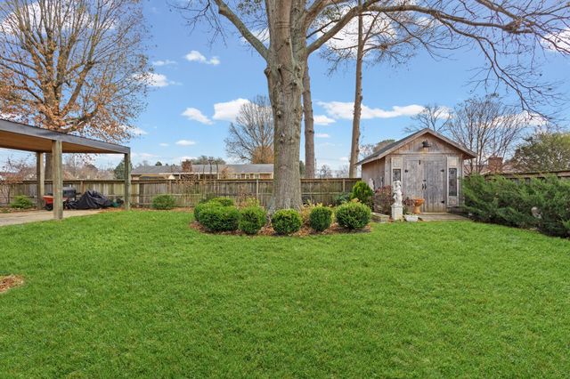 6016 Clifton Dr, Columbia, TN 38401