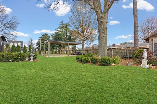 6016 Clifton Dr, Columbia, TN 38401