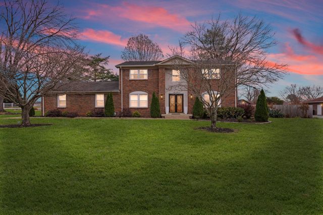 6016 Clifton Dr, Columbia, TN 38401