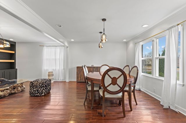 6016 Clifton Dr, Columbia, TN 38401