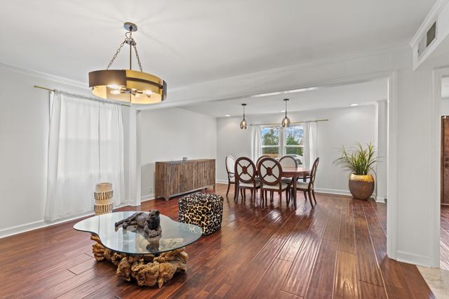 6016 Clifton Dr, Columbia, TN 38401