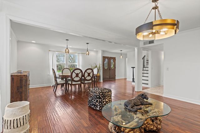 6016 Clifton Dr, Columbia, TN 38401