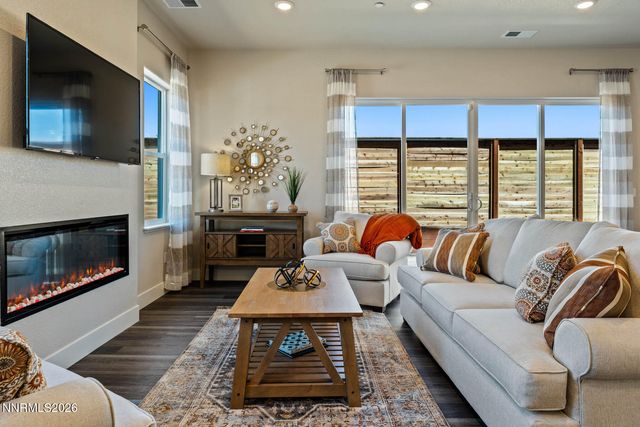 182 Silver Peak Loop 1, Carson City, NV 89701