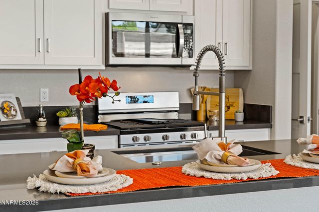 182 Silver Peak Loop 1, Carson City, NV 89701