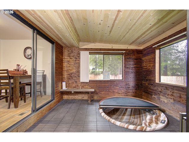 604 Se 103RD Ave, Vancouver, WA 98664