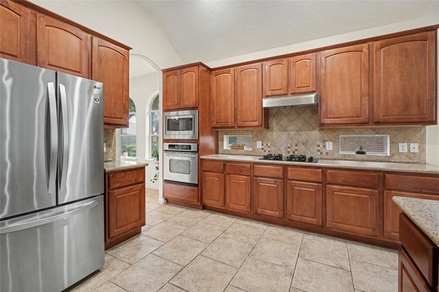 2129 Brittany Colony Drive, League City, TX 77573