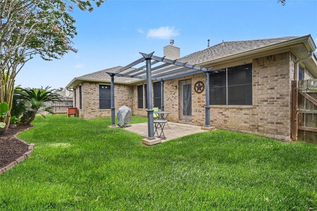 2129 Brittany Colony Drive, League City, TX 77573