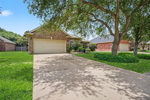 2129 Brittany Colony Drive, League City, TX 77573