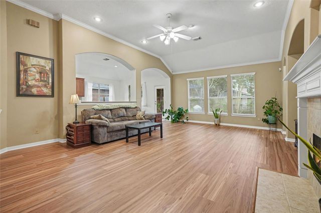 2129 Brittany Colony Drive, League City, TX 77573