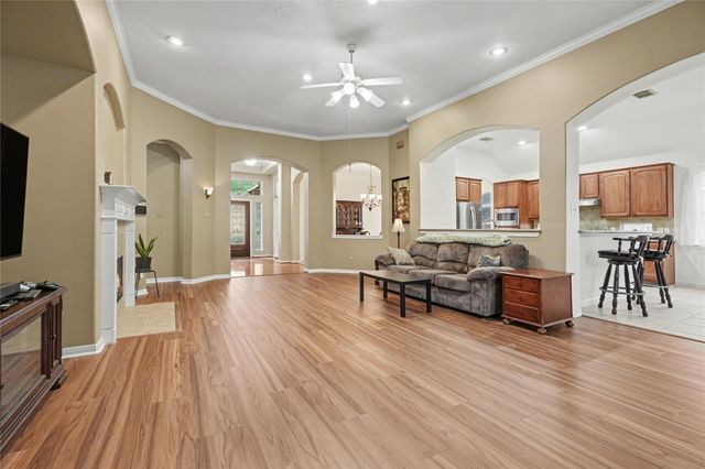 2129 Brittany Colony Drive, League City, TX 77573