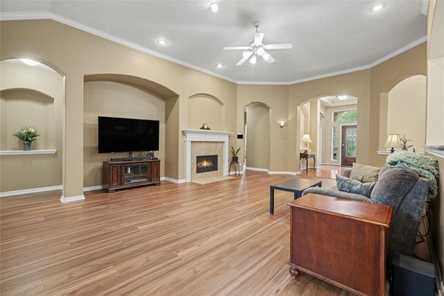2129 Brittany Colony Drive, League City, TX 77573