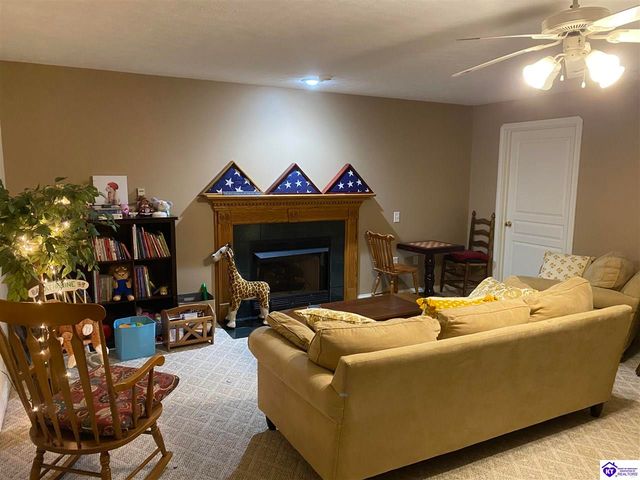 102 Sylvia Court, Elizabethtown, KY 42701