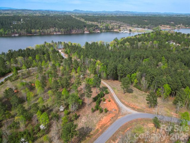 1997 Lake Vista Drive NE, Valdese, NC 28690
