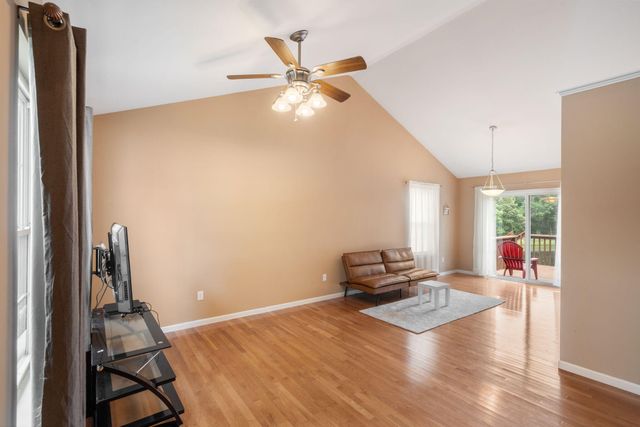 2101 BAY BROOK DR, Columbia, MO 65201