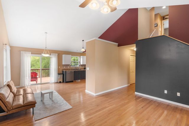 2101 BAY BROOK DR, Columbia, MO 65201