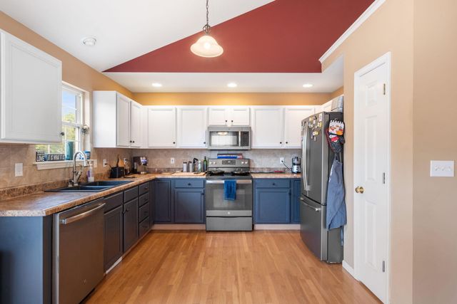 2101 BAY BROOK DR, Columbia, MO 65201