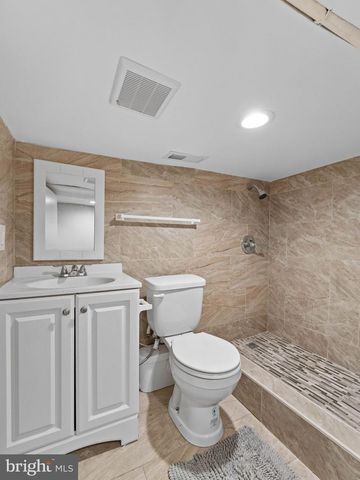 2423 MADISON SQ, Philadelphia, PA 19146