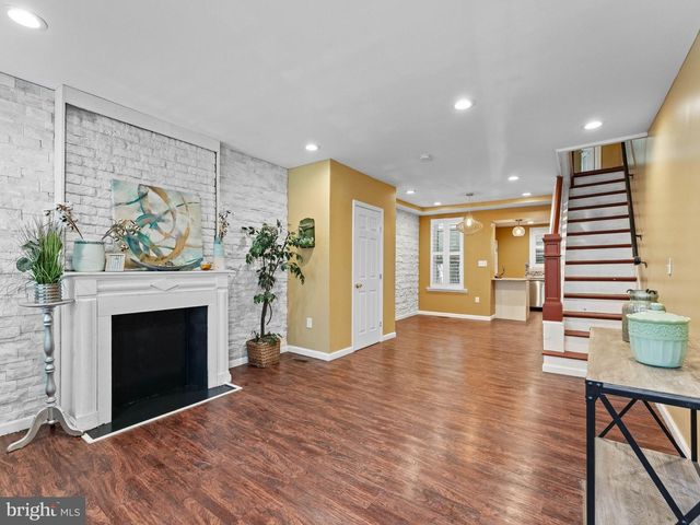 2423 MADISON SQ, Philadelphia, PA 19146