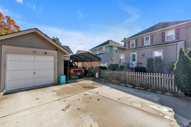 127 Smith Street, Lynbrook, NY 11563