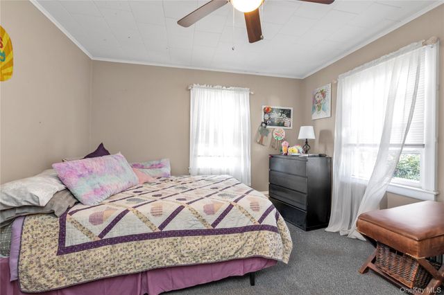 127 Smith Street, Lynbrook, NY 11563