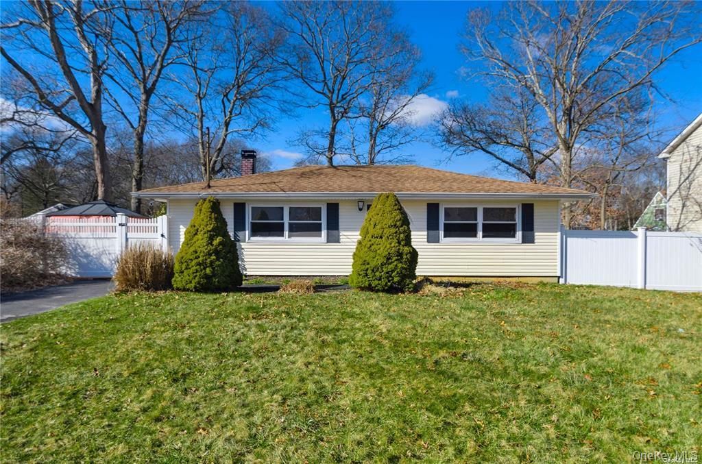 117 main Avenue, Mastic, NY 11950