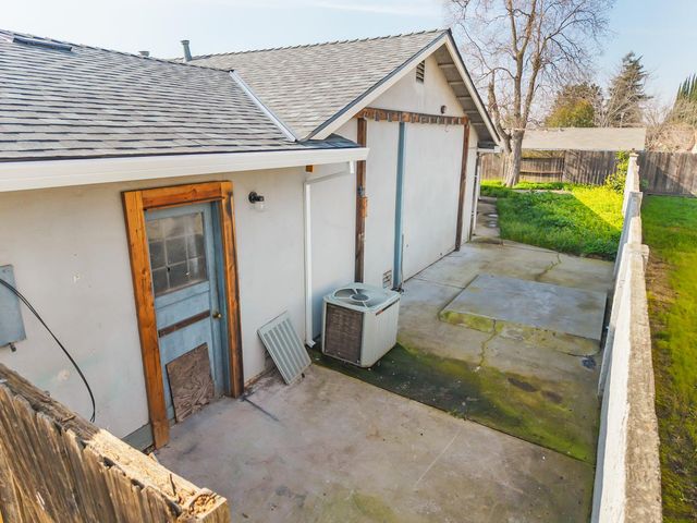 6439 Villa Dr, Sacramento, CA 95842
