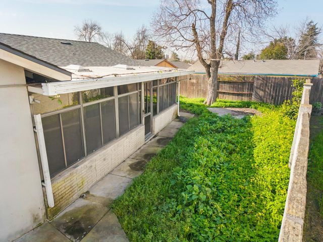 6439 Villa Dr, Sacramento, CA 95842