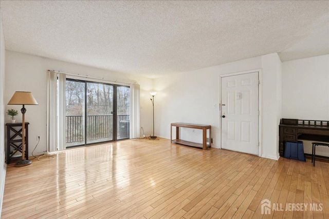 255 Hampshire Court, Piscataway, NJ 08854